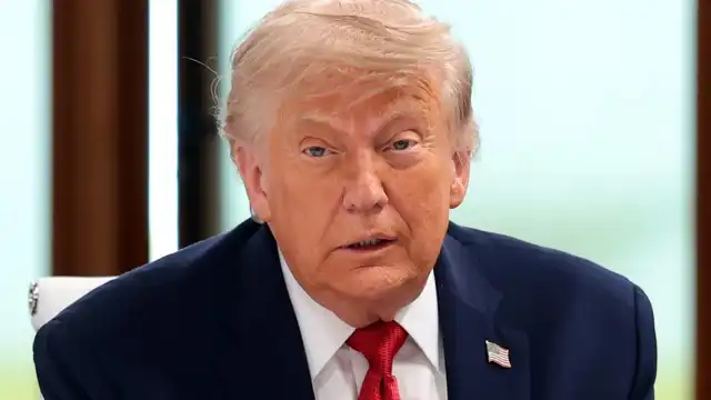 Thumbnail for United States and Iran Reach Deal to Reopen Strait of Hormuz and Impact Middle East Stability - Beginner level Politics exercise